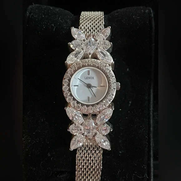 Lenox | Accessories | Lenox Vintage Ladies Watch 925 Silver  display picture 3